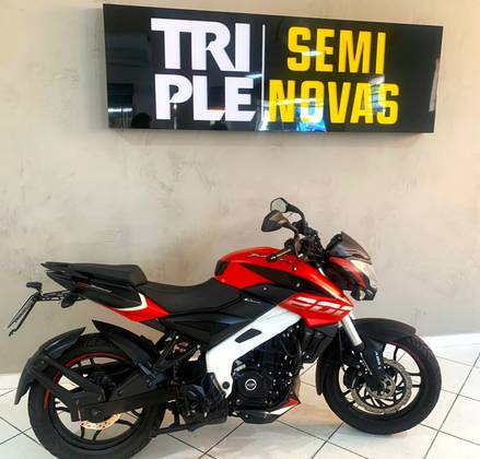 BAJAJ DOMINAR 200 BAJAJ DOMINAR 200